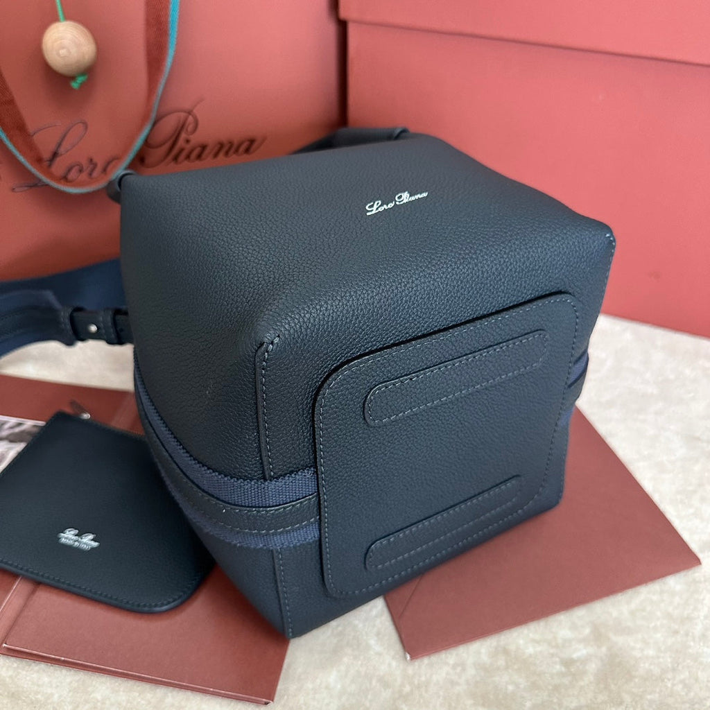 LORO PIANA SMALL 21 BALE BAG IN BLACK GRAINED CALFSKIN WITH SILVER HARDWARE