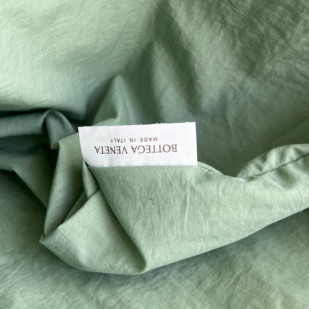BOTTEGA VENETA DUSTBAG MEDIUM 32 IN ARMY GREEN CALFSKIN