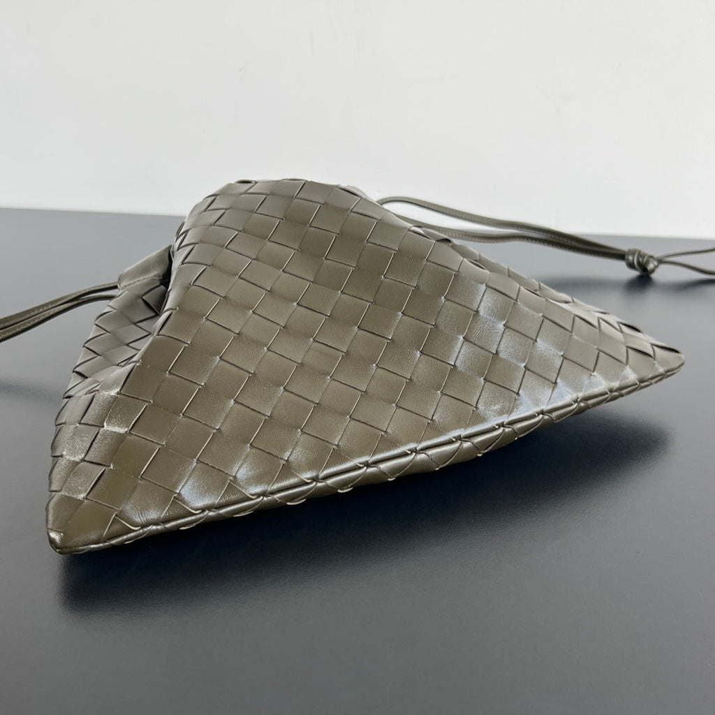 BOTTEGA VENETA DUSTBAG MEDIUM 32 IN ARMY GREEN CALFSKIN