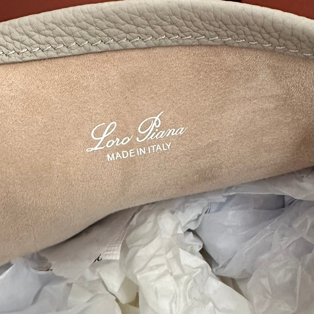 LORO PIANA SMALL 21 BALE BAG IN PALE GRAY GRAINED CALFSKIN