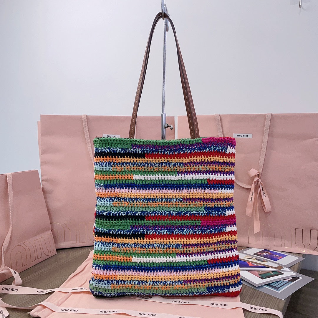 MIU MIU CROCHET TOTE BAG 38 IN MULTICOLORED WOVEN RAFFIA