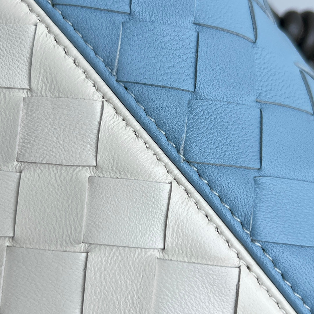 BOTTEGA VENETA SMALL LOOP 22 IN SKY BLUE MIX WHITE CALFSKIN