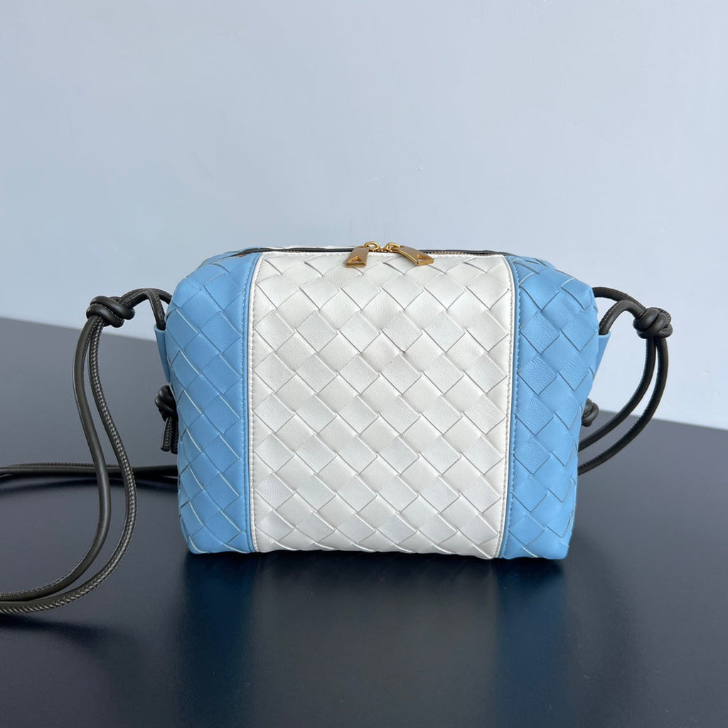 BOTTEGA VENETA SMALL LOOP 22 IN SKY BLUE MIX WHITE CALFSKIN