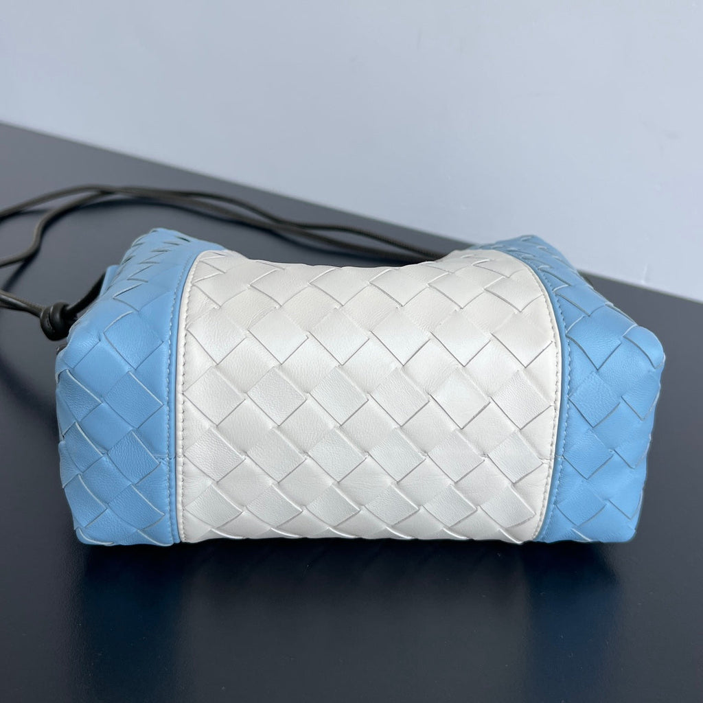 BOTTEGA VENETA SMALL LOOP 22 IN SKY BLUE MIX WHITE CALFSKIN