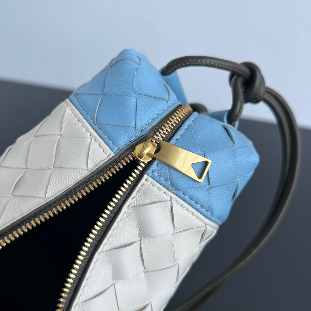 BOTTEGA VENETA SMALL LOOP 22 IN SKY BLUE MIX WHITE CALFSKIN