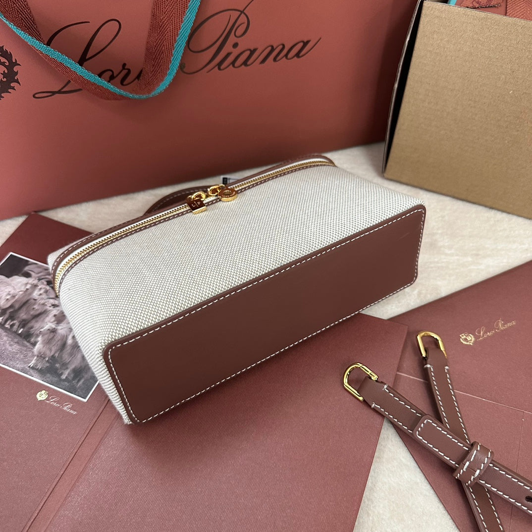 LORO PIANA EXTRA POCKET L19 IN WHITE CANVAS AND CHESTNUT BROWN CALFSKIN WITH GOLD HARDWARE