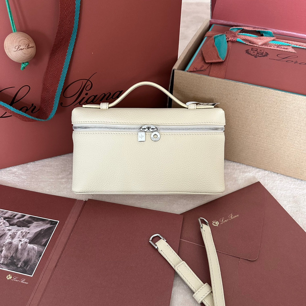 LORO PIANA EXTRA POCKET L19 IN BISQUE BEIGE CALFSKIN WITH SILVER HARDWARE