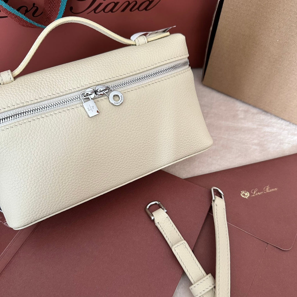 LORO PIANA EXTRA POCKET L19 IN BISQUE BEIGE CALFSKIN WITH SILVER HARDWARE