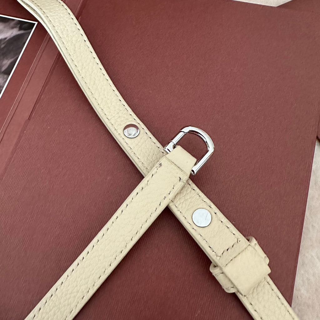 LORO PIANA EXTRA POCKET L19 IN BISQUE BEIGE CALFSKIN WITH SILVER HARDWARE