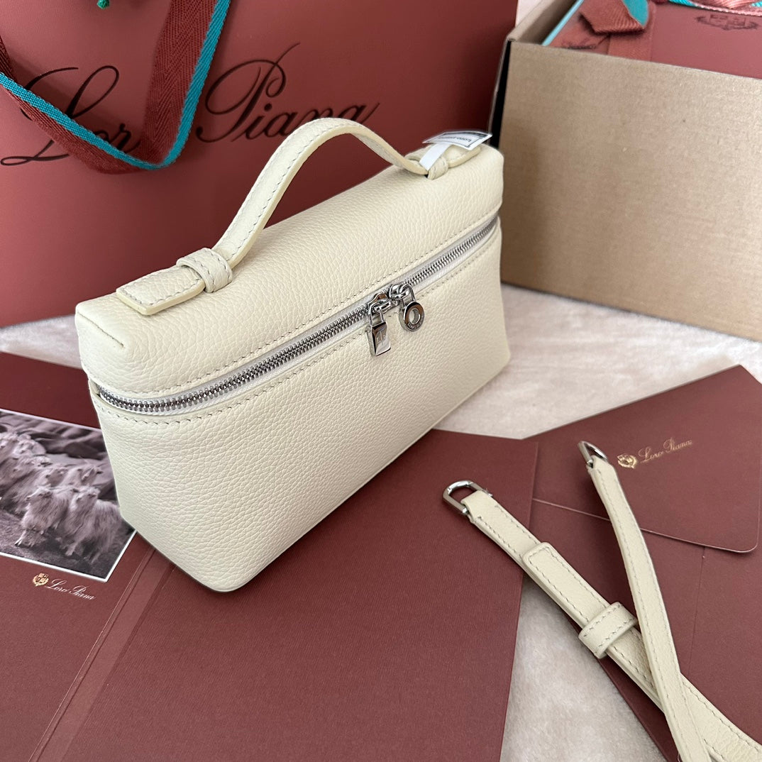LORO PIANA EXTRA POCKET L19 IN BISQUE BEIGE CALFSKIN WITH SILVER HARDWARE