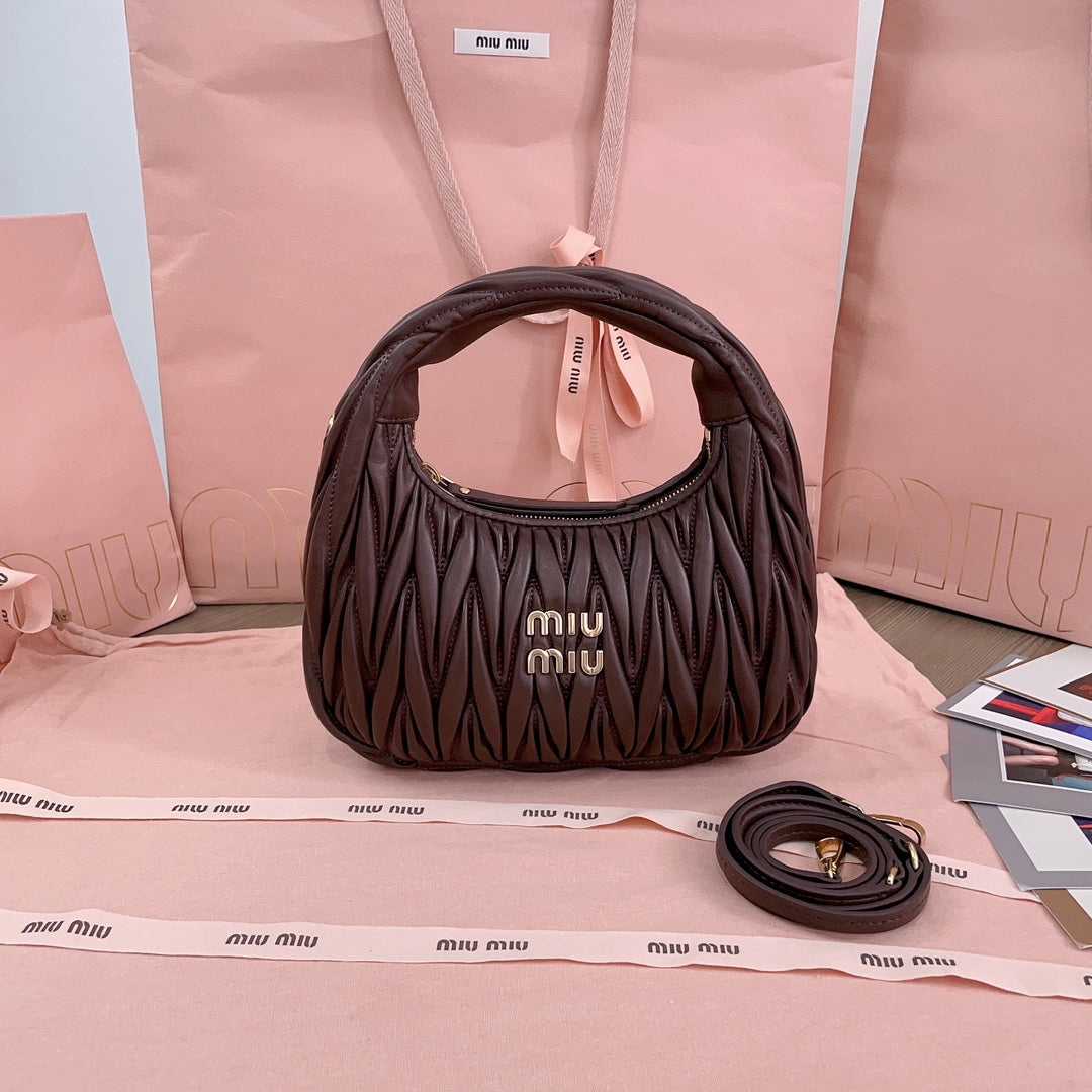 MIU MIU WANDER HANDBAG 23 IN CHESTNUT BROWN LAMBSKIN