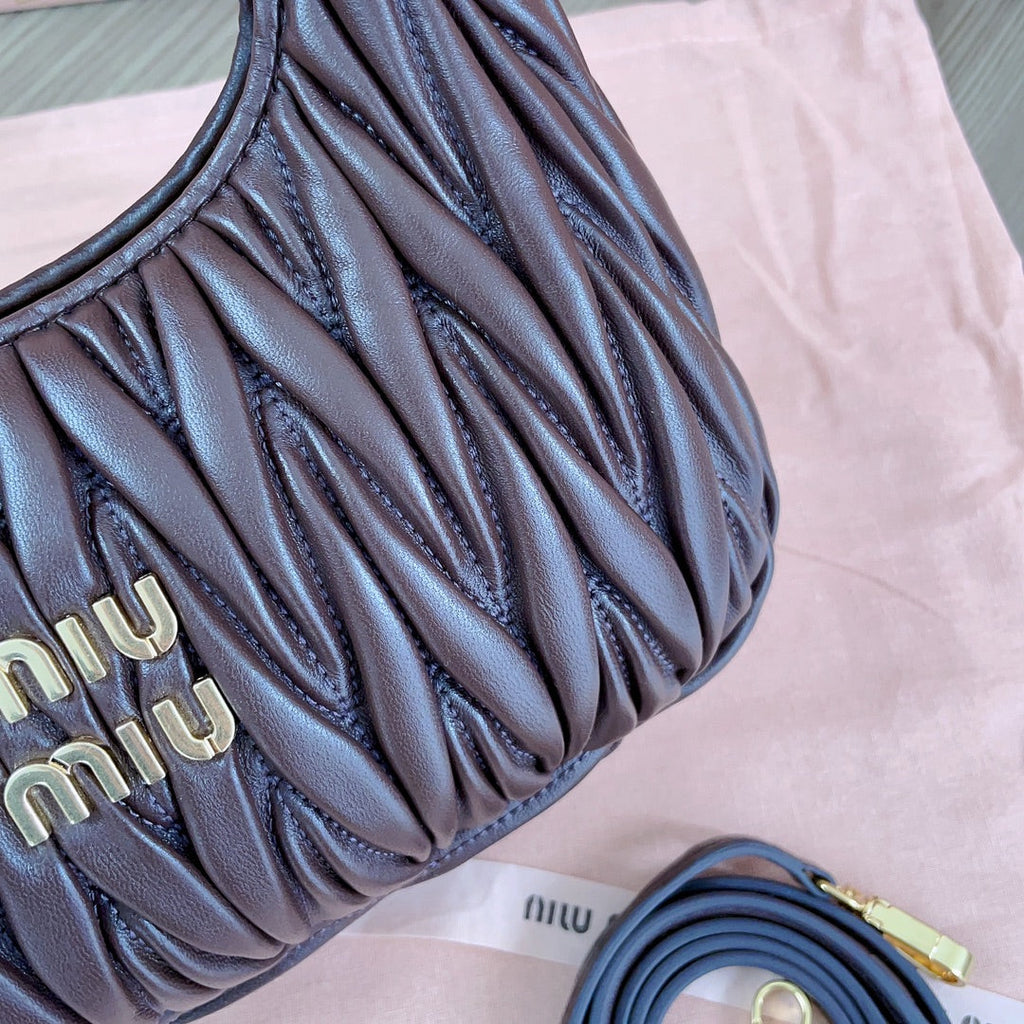 MIU MIU WANDER HANDBAG 23 IN CHESTNUT BROWN LAMBSKIN