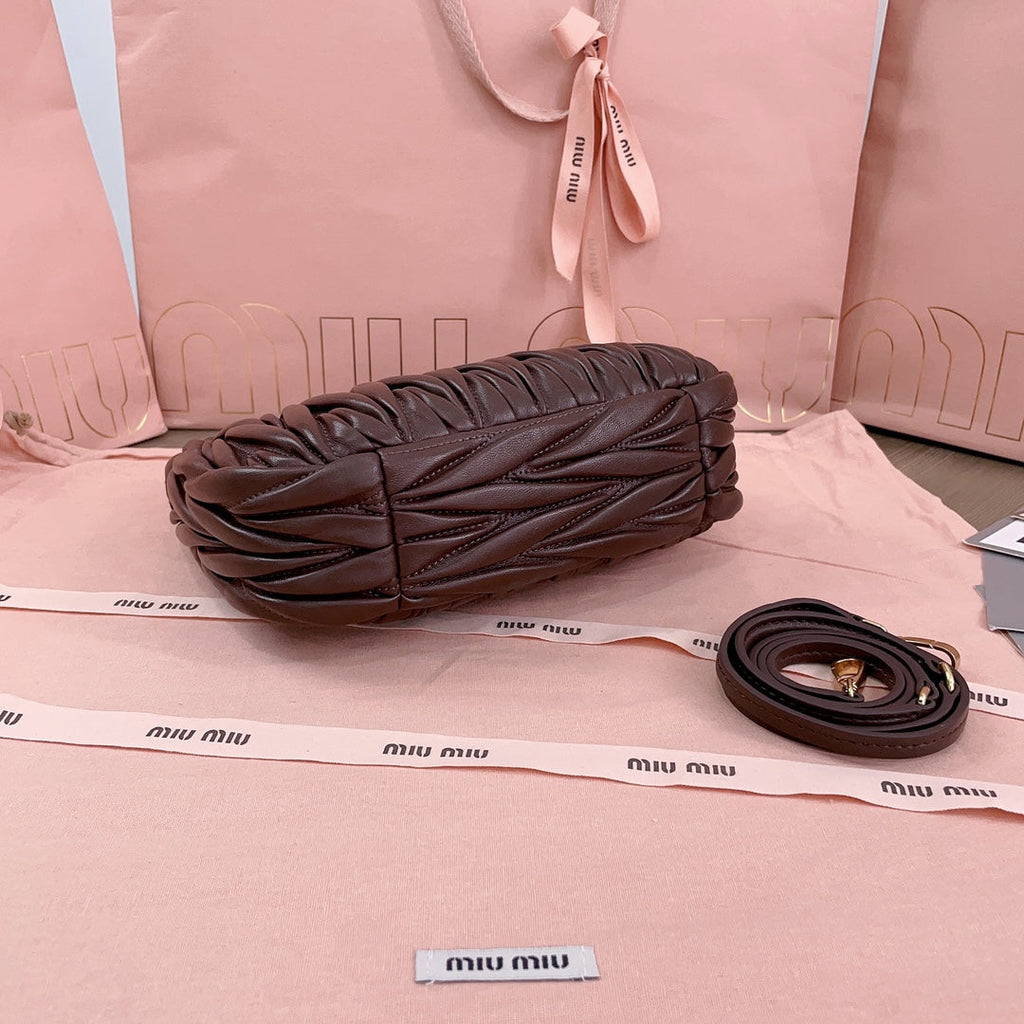MIU MIU WANDER HANDBAG 23 IN CHESTNUT BROWN LAMBSKIN