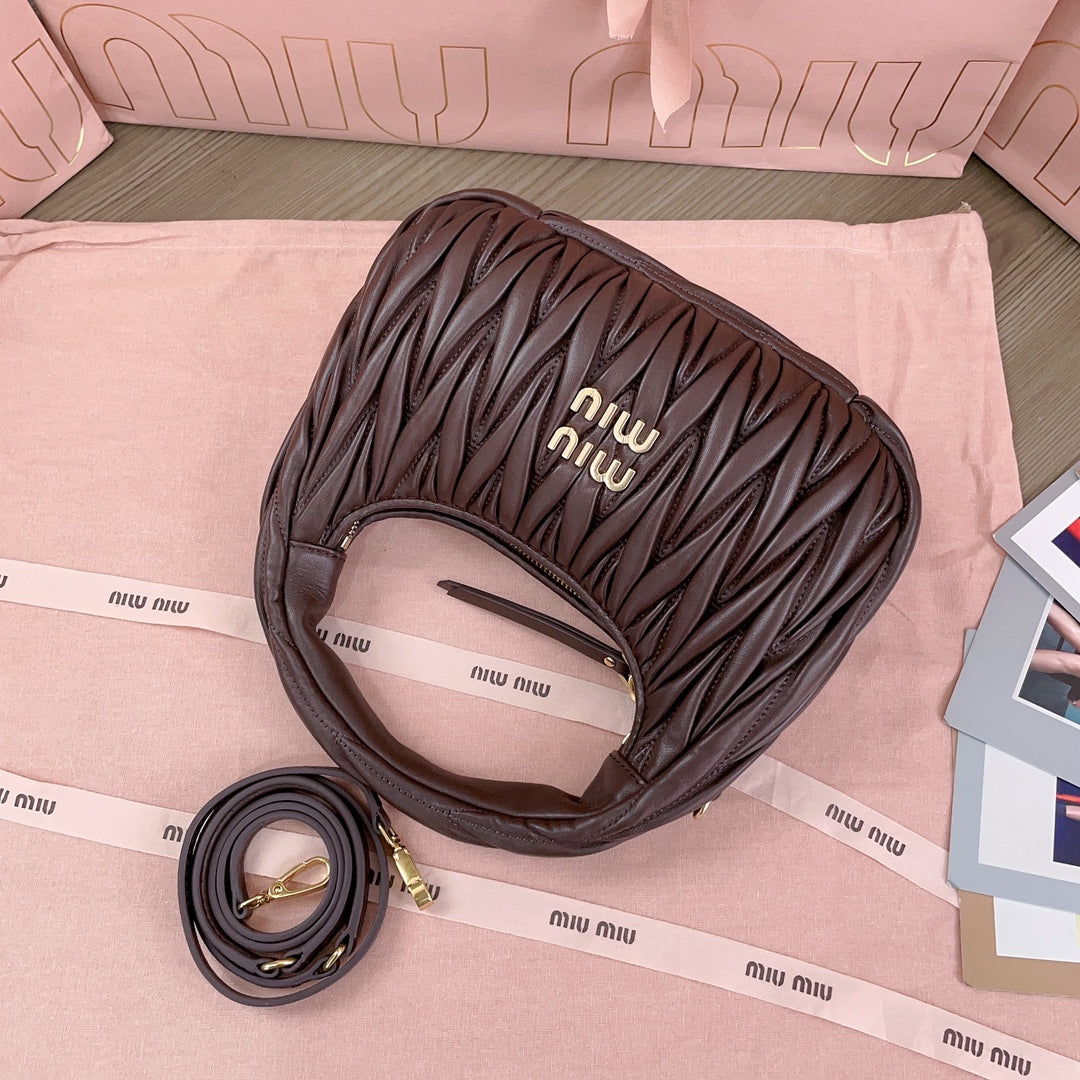 MIU MIU WANDER HANDBAG 23 IN CHESTNUT BROWN LAMBSKIN