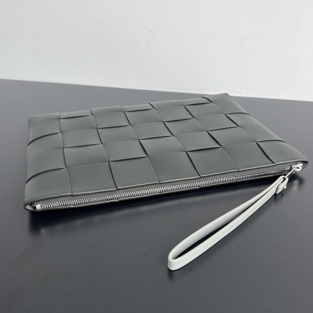 BOTTEGA VENETA LARGE CASSETTE POUCH 35 IN CORDUROY GRAY CALFSKIN