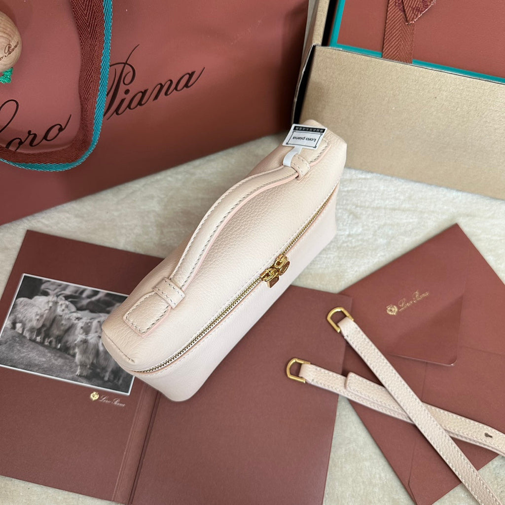 LORO PIANA EXTRA POCKET L19 IN LIGHT PINK CALFSKIN WITH GOLD HARDWARE