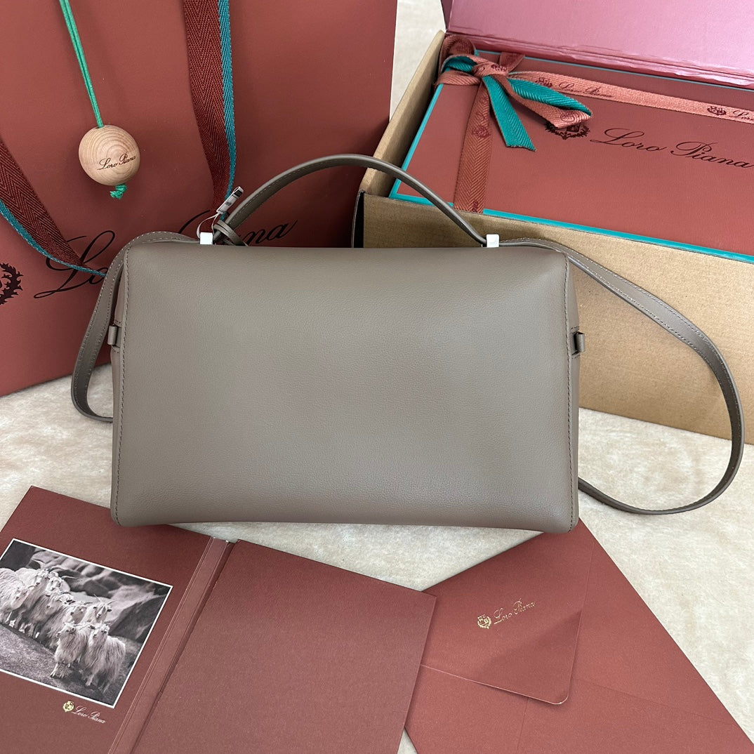 LORO PIANA EXTRA BAG L27 IN CEDAR BROWN SMOOTH CALFSKIN