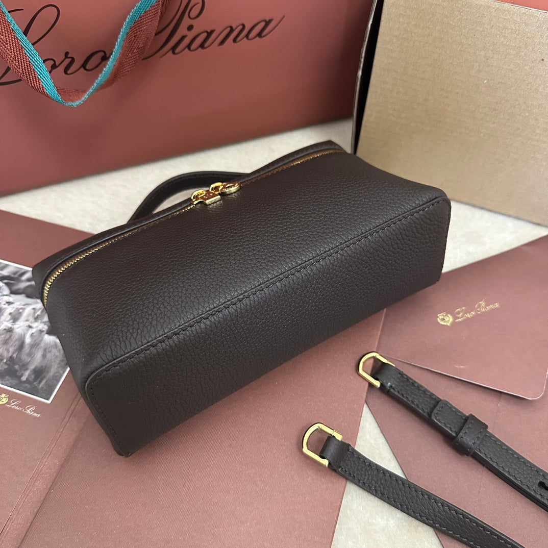 LORO PIANA EXTRA POCKET L19 IN DARK BROWN CALFSKIN WITH GOLD HARDWARE