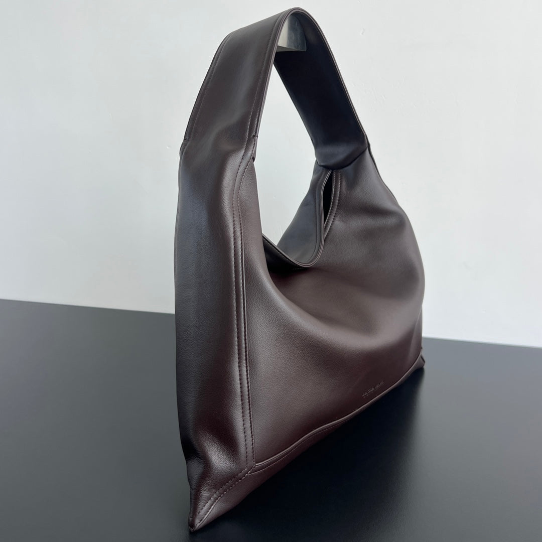 BOTTEGA VENETA LARGE HOP 46 IN CHOCOLATE LAMBSKIN