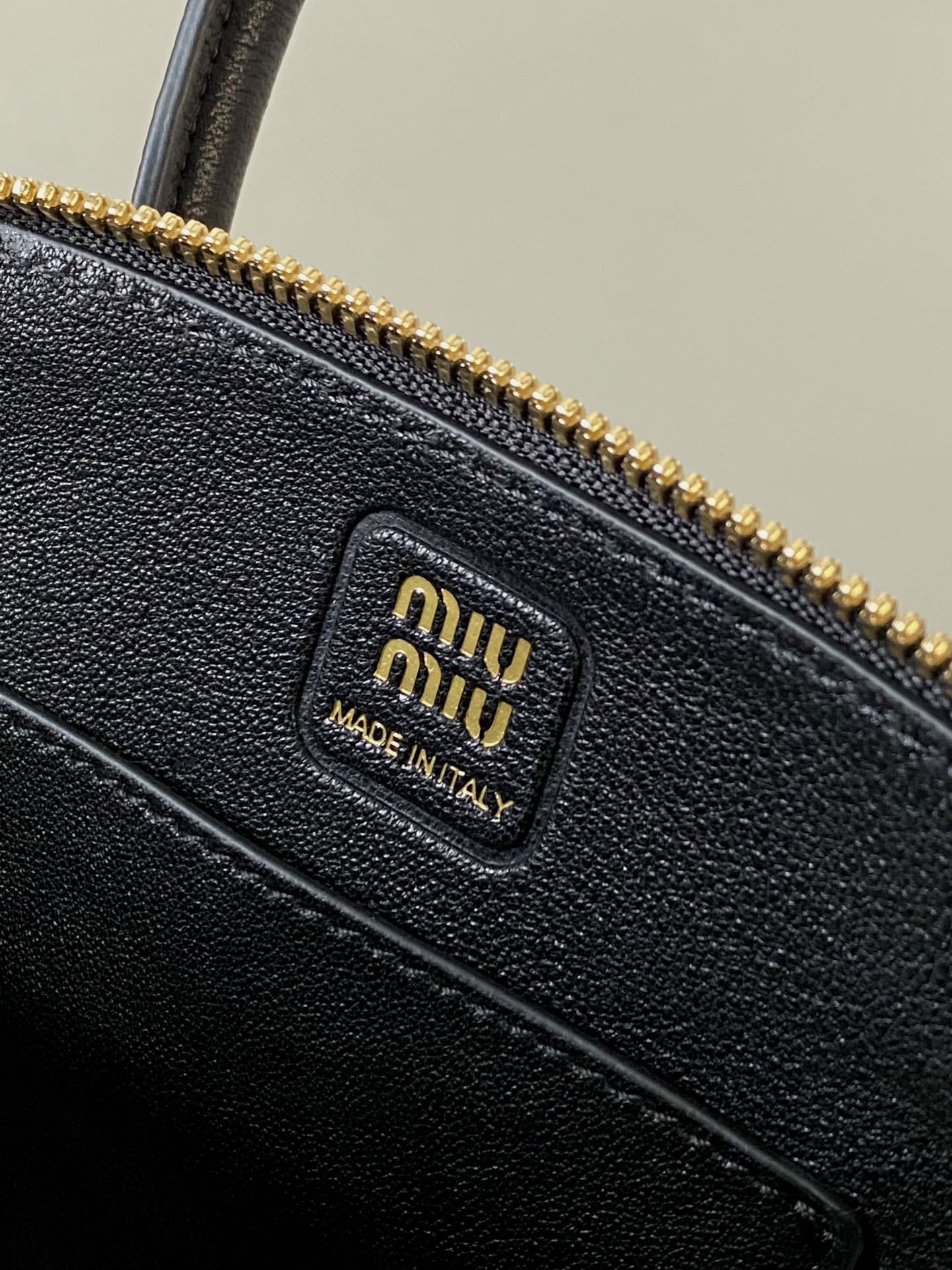 MIU MIU AVENTURE NAPPA MINI BAG 21 IN BLACK CALFSKIN GOLD HARDWARE