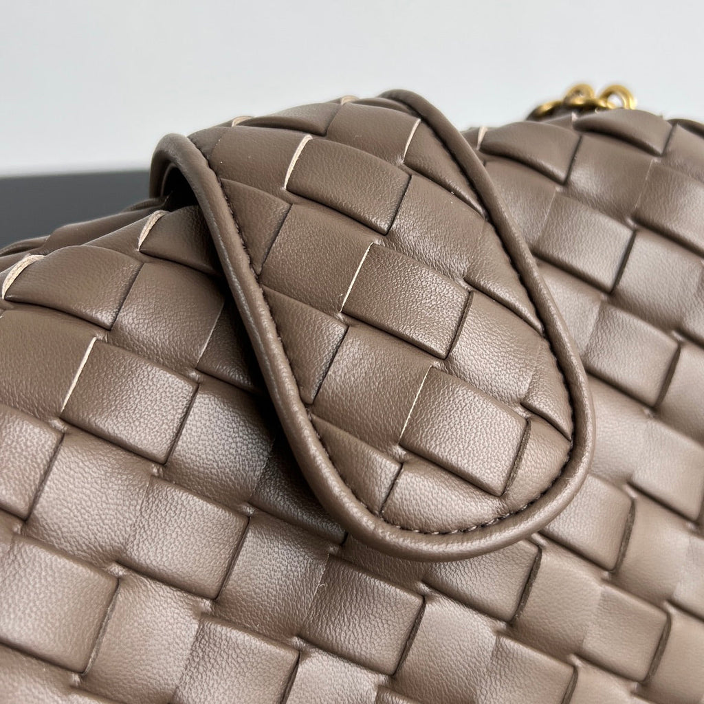 BOTTEGA VENETA LAUREN 1980 BAG 31 IN WOOD BROWN LAMBSKIN GOLD STRAP