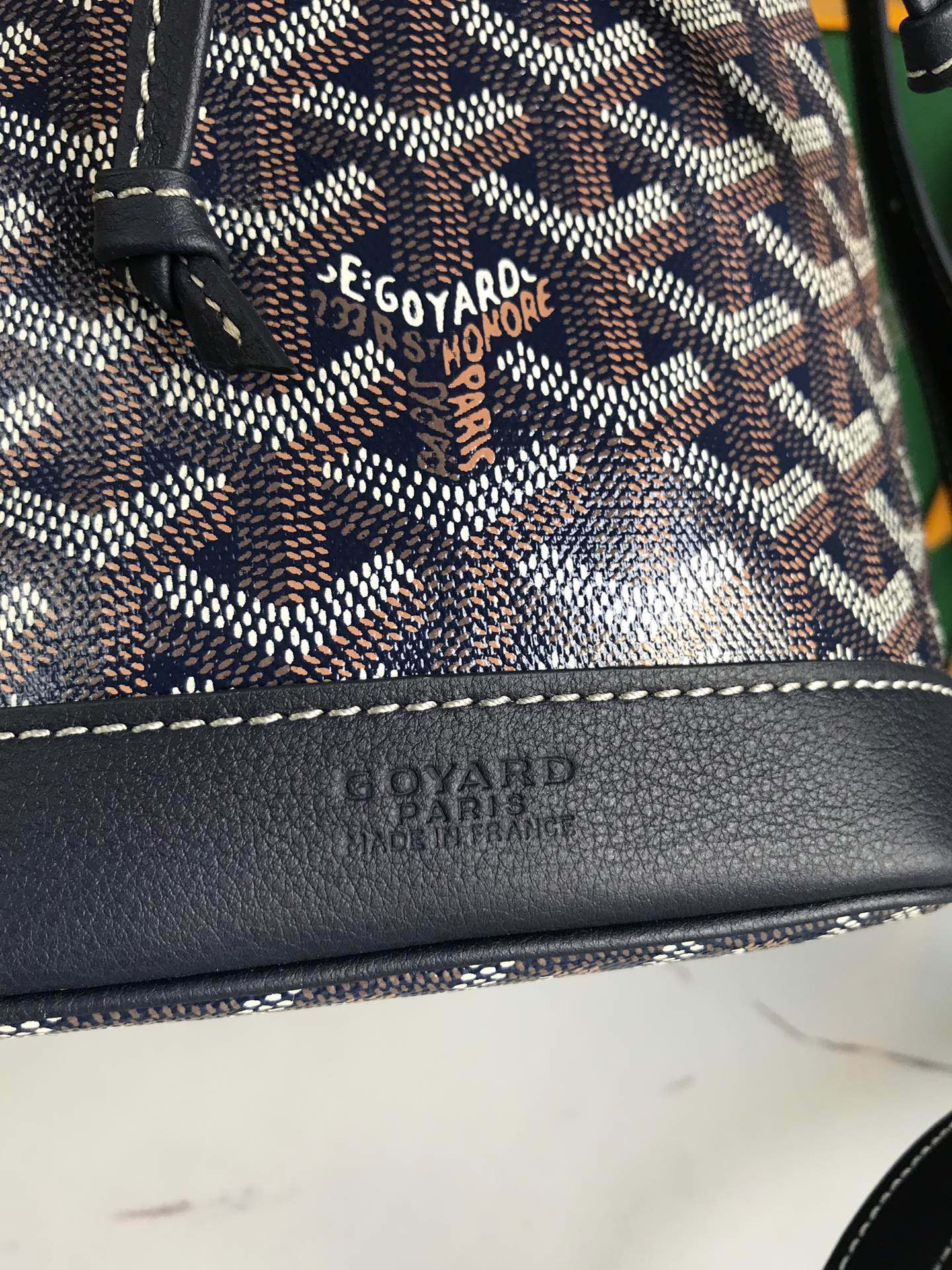 GOYARD PETIT FLOT BUCKET BAG 22 IN NAVY BLUE GOYARDINE CANVAS AND LAMBSKIN TRIM