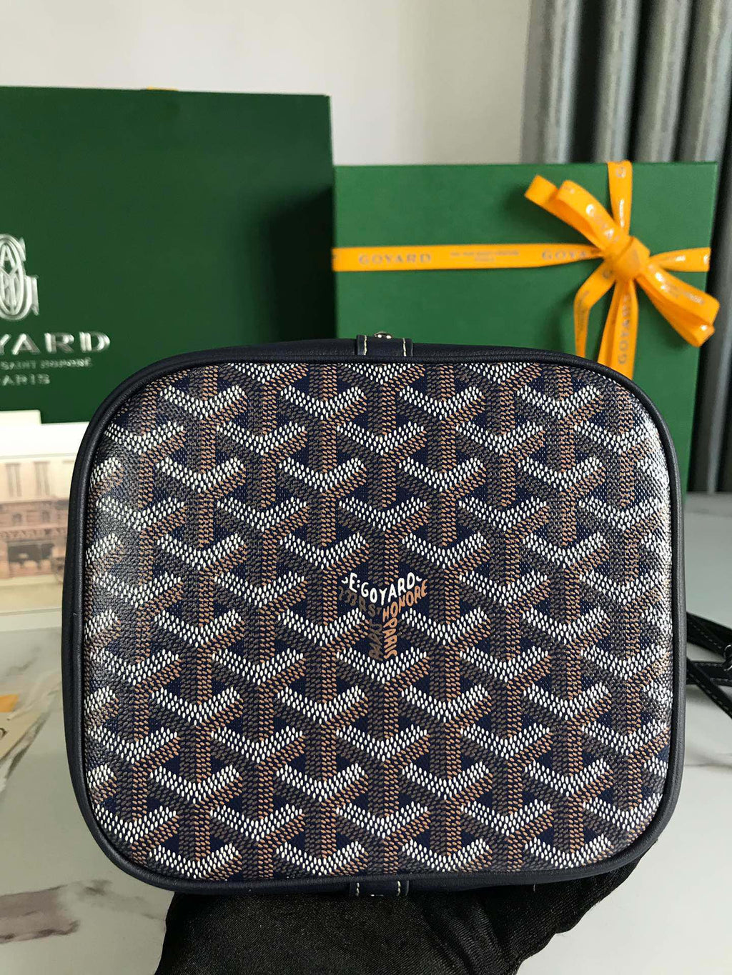 GOYARD PETIT FLOT BUCKET BAG 22 IN NAVY BLUE GOYARDINE CANVAS AND LAMBSKIN TRIM