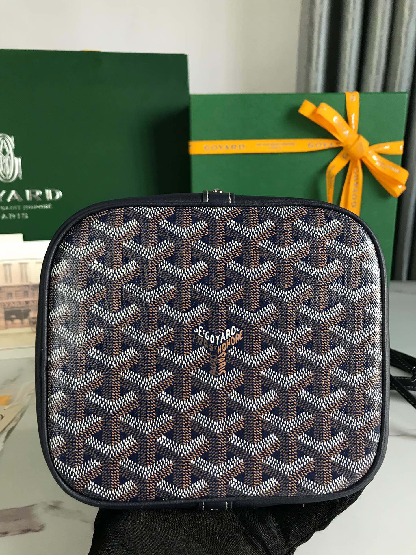 GOYARD PETIT FLOT BUCKET BAG 22 IN NAVY BLUE GOYARDINE CANVAS AND LAMBSKIN TRIM
