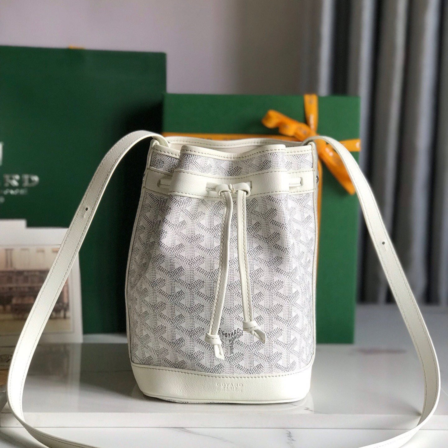 GOYARD PETIT FLOT BUCKET BAG 22 IN WHITE GOYARDINE CANVAS AND LAMBSKIN TRIM