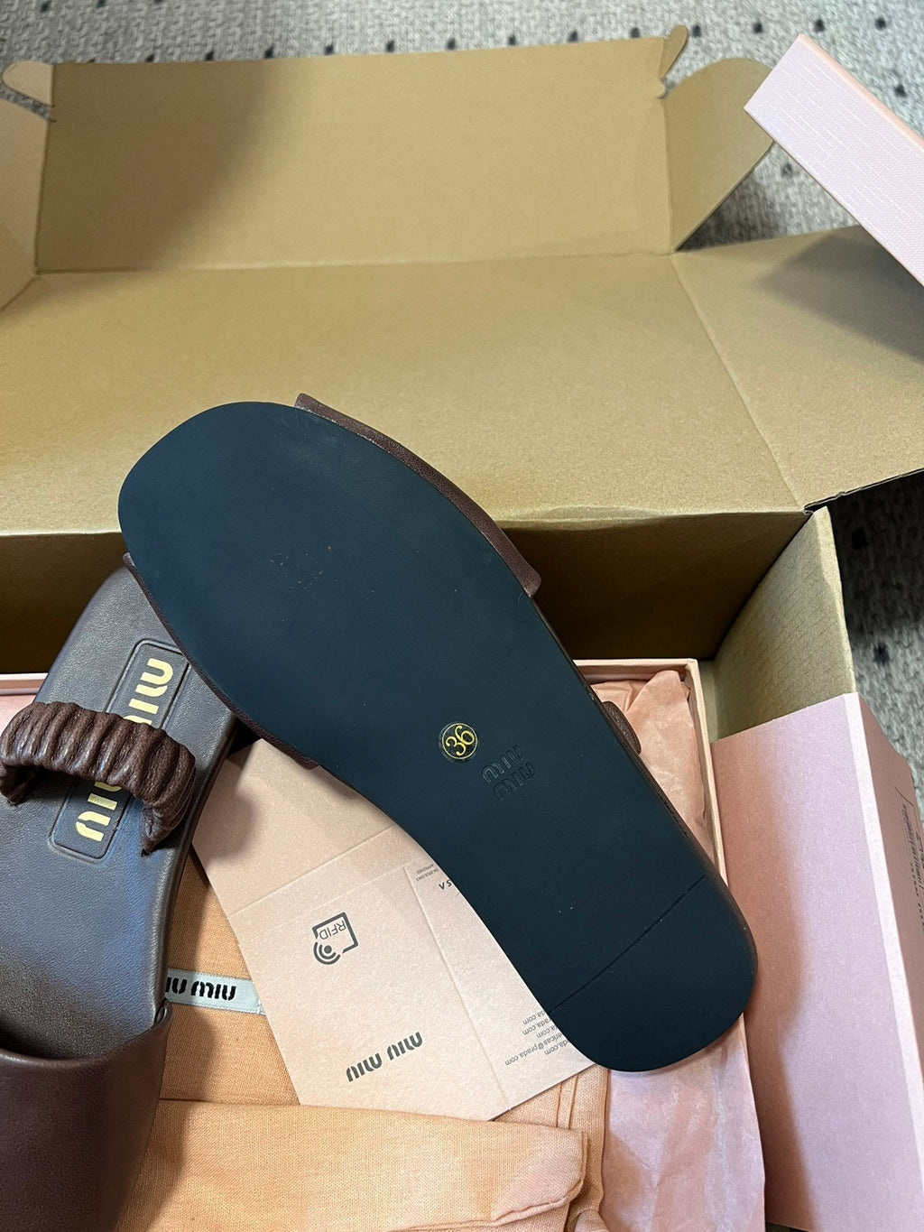 RUCHES SANDALS IN DARK BROWN LAMBSKIN