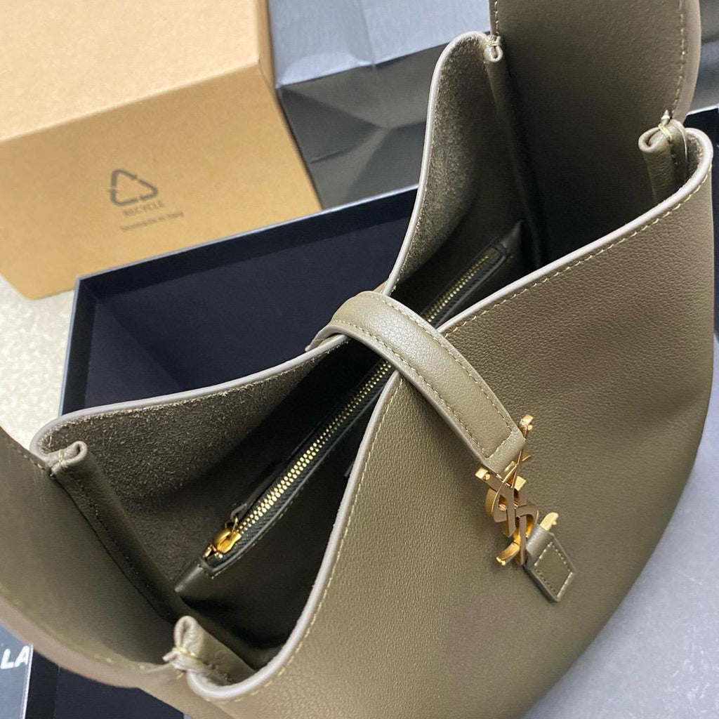 SAINT LAURENT LE 5 À 7 SUPPLE SMALL 22 BROWN CALFFKIN