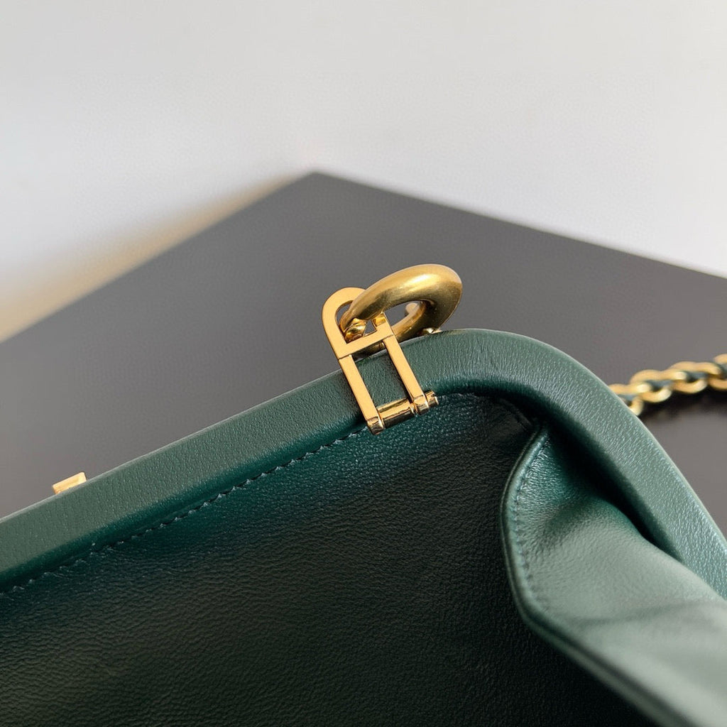 BOTTEGA VENETA BV VETENA KNOT 19 GREEN