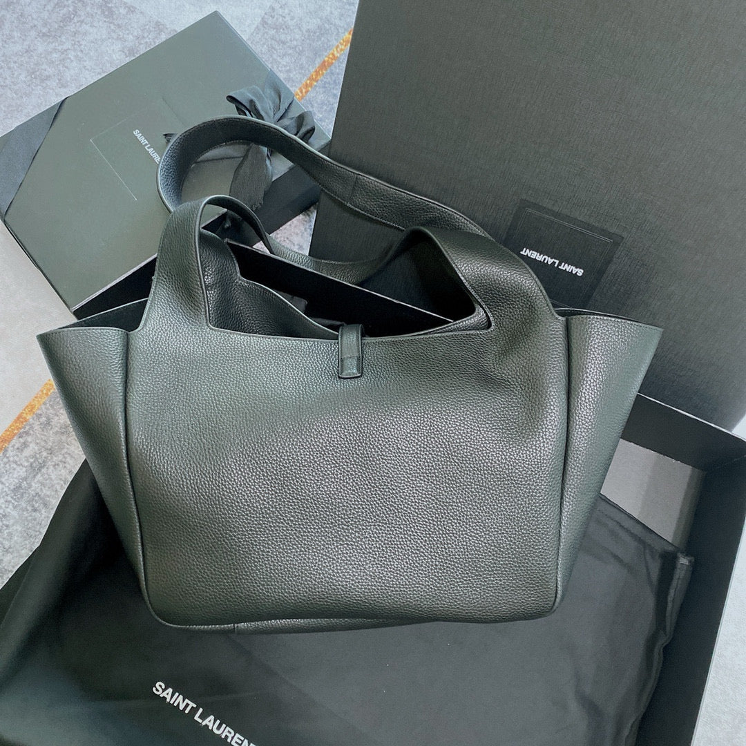 SAINT LAURENT LE 5 À 7 BEA IN GRAINED LEATHER BLACK