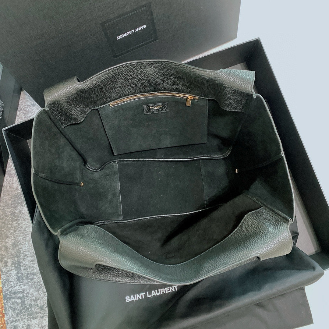 SAINT LAURENT LE 5 À 7 BEA IN GRAINED LEATHER BLACK
