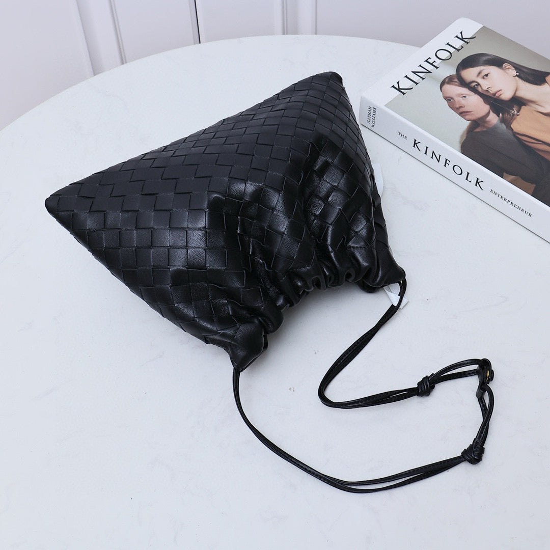 BOTTEGA VENETA DUSTBAG MEDIUM 32 BLACK LAMBSKIN