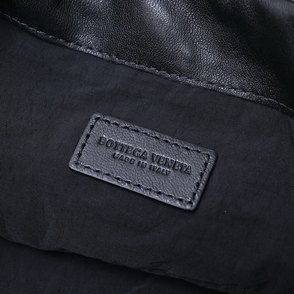 BOTTEGA VENETA DUSTBAG MEDIUM 32 BLACK LAMBSKIN