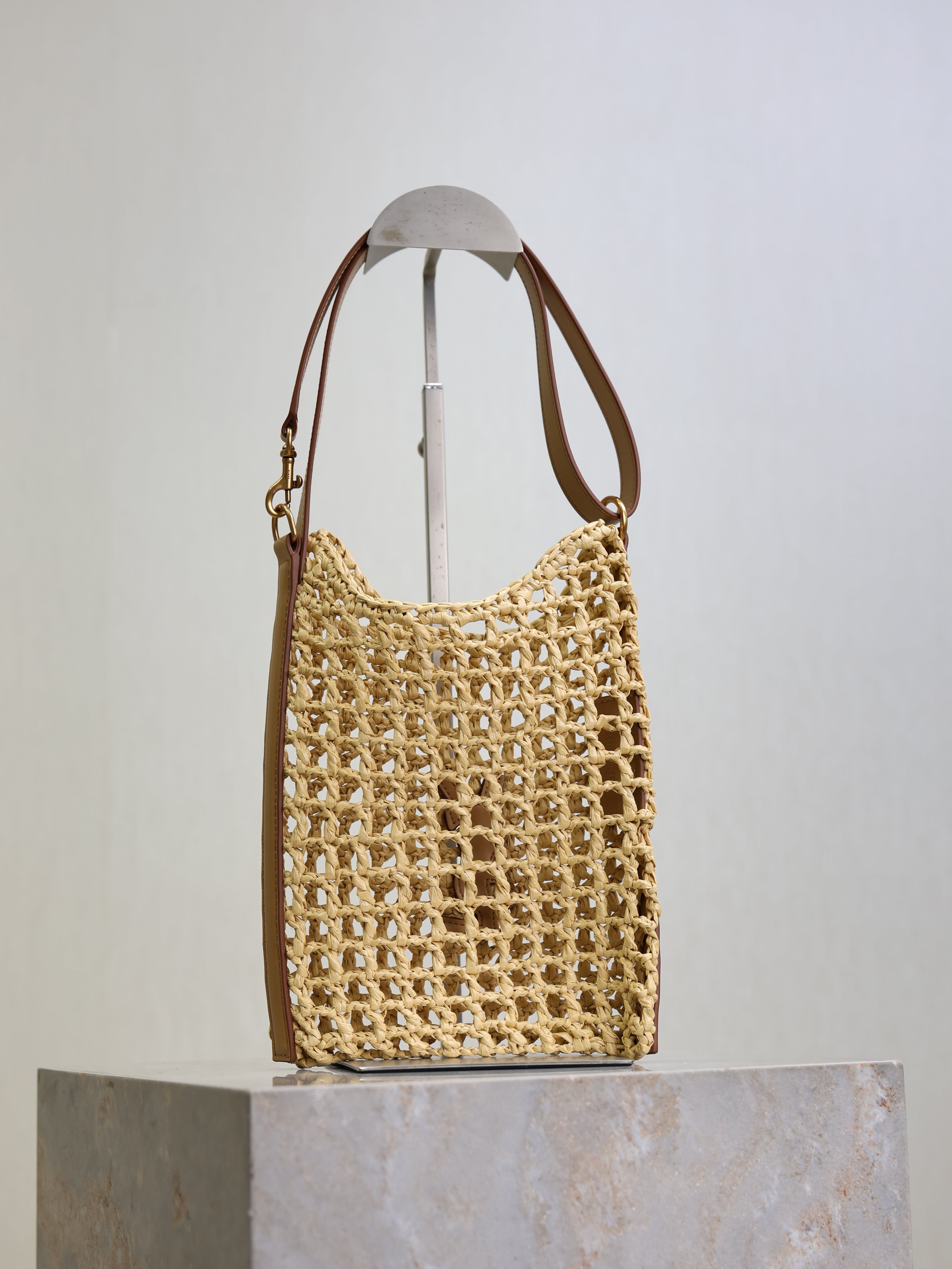 SAINT LAURENT OXALIS 25  IN RAFFIA CROCHET AND LEATHER VINTAGE BROWN