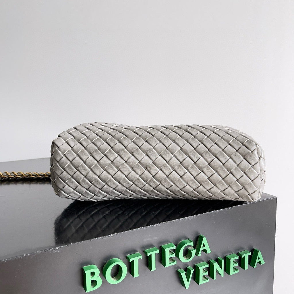 BOTTEGA VENETA Teen Lauren 1980 With Chain 27 PEARL CALFSKIN GHW