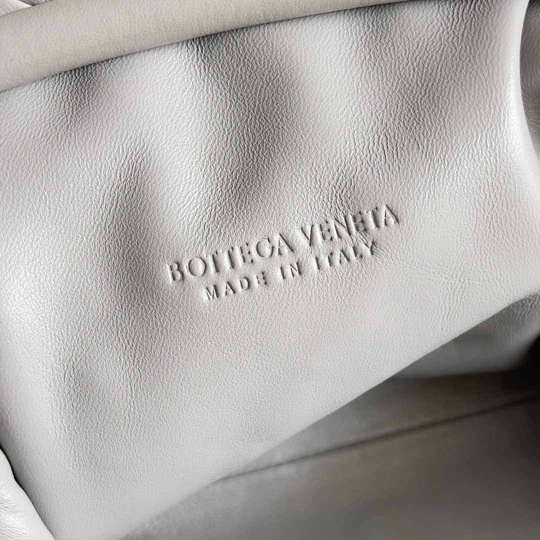 BOTTEGA VENETA Teen Lauren 1980 With Chain 27 PEARL CALFSKIN GHW