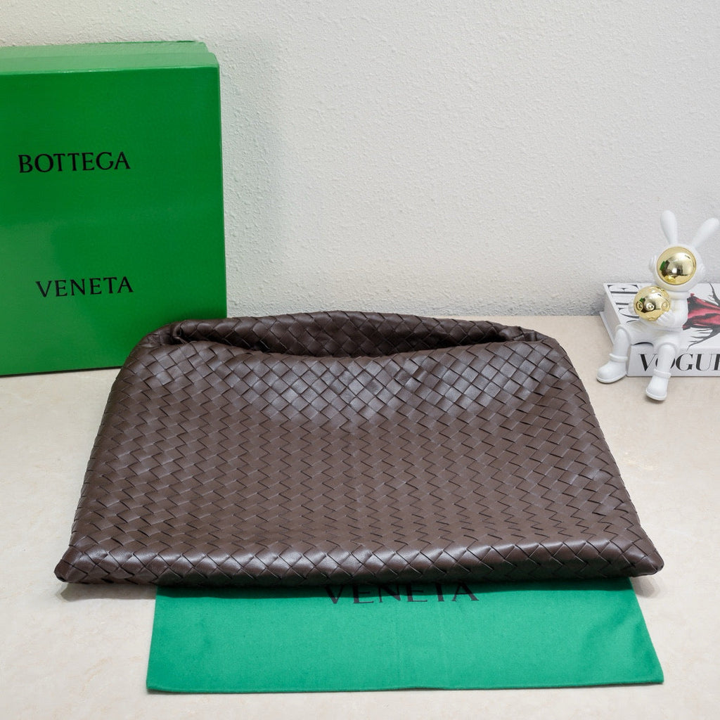 BOTTEGA VENETA LARGE HOP 54 IN BROWN LAMBSKIN