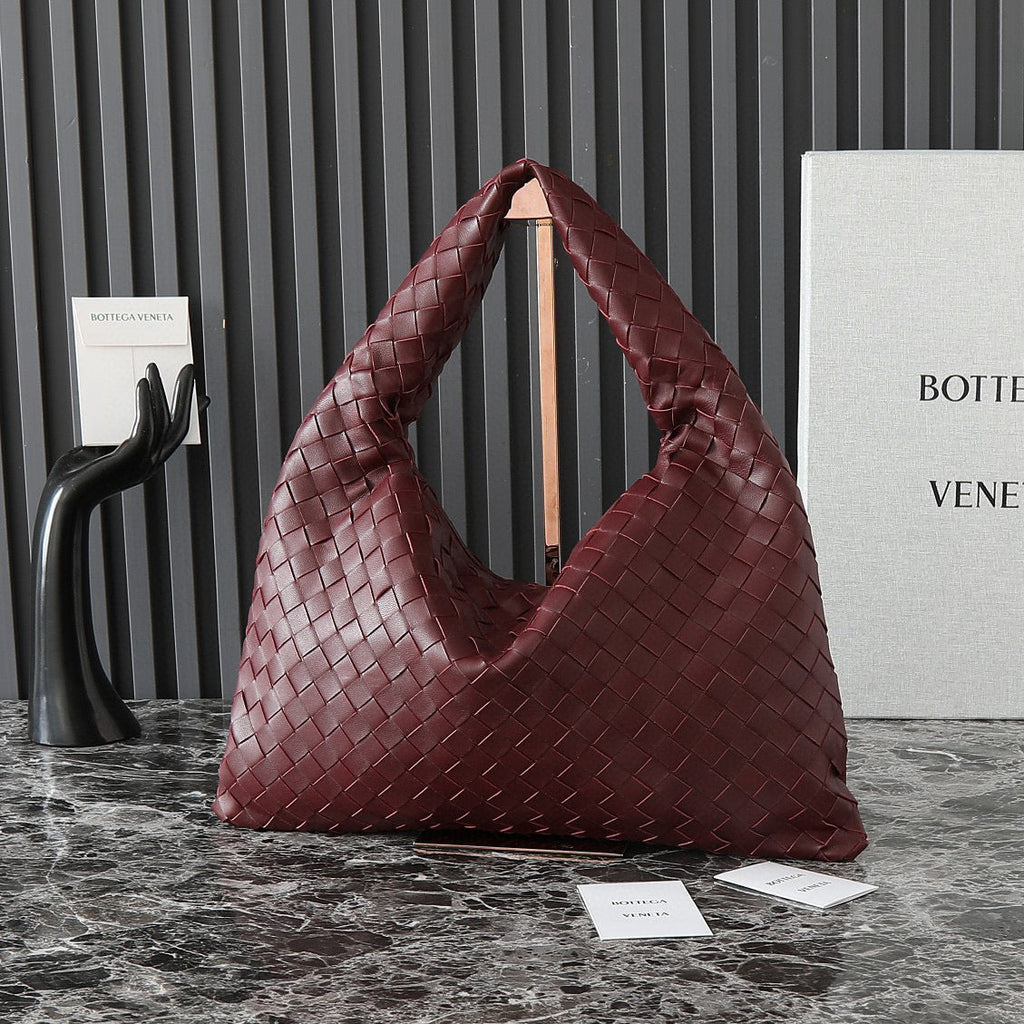 BOTTEGA VENETA LARGE HOP 54 IN BURGUNDY LAMBSKIN