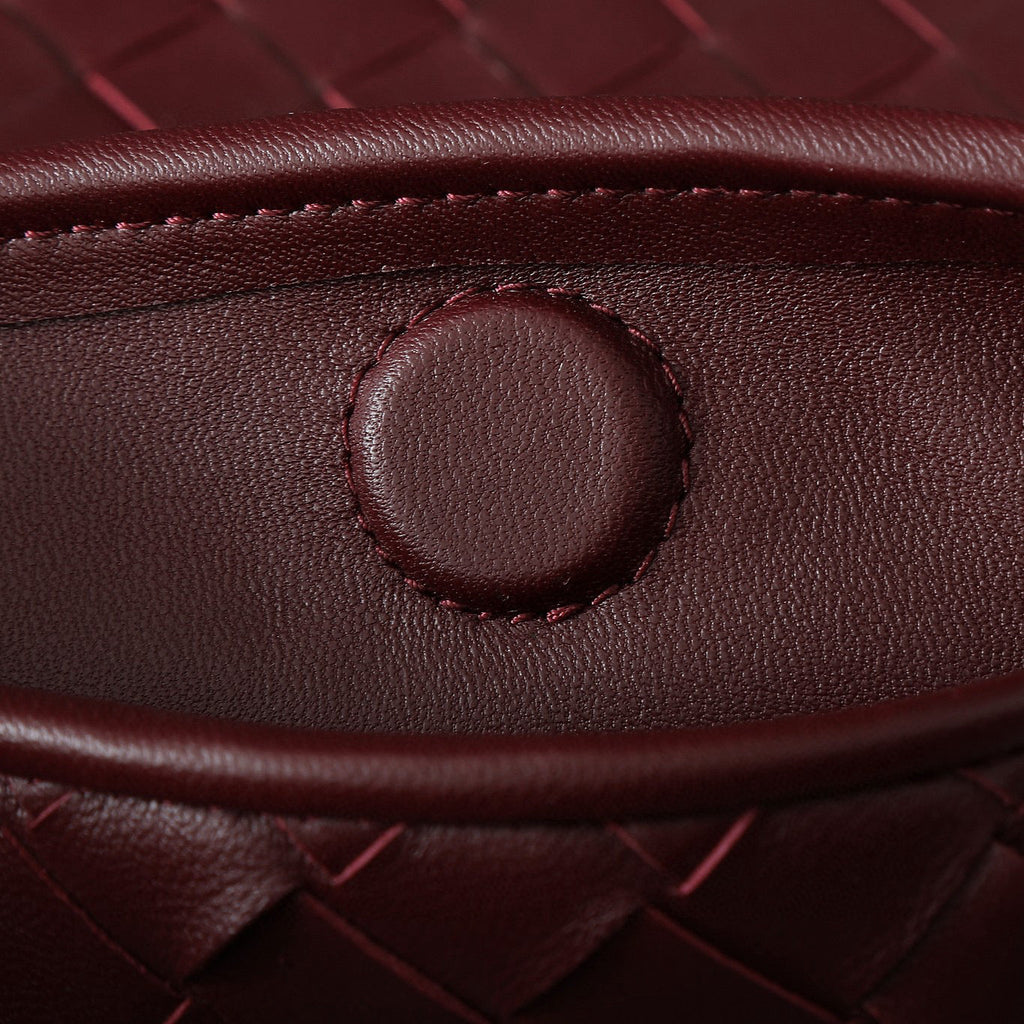 BOTTEGA VENETA LARGE HOP 54 IN BURGUNDY LAMBSKIN