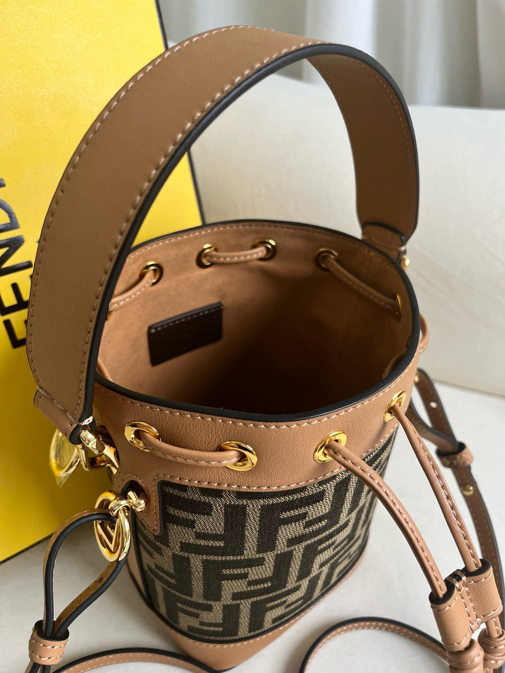FENDI MON TRESOR 18 IN BROWN CALFSKIN