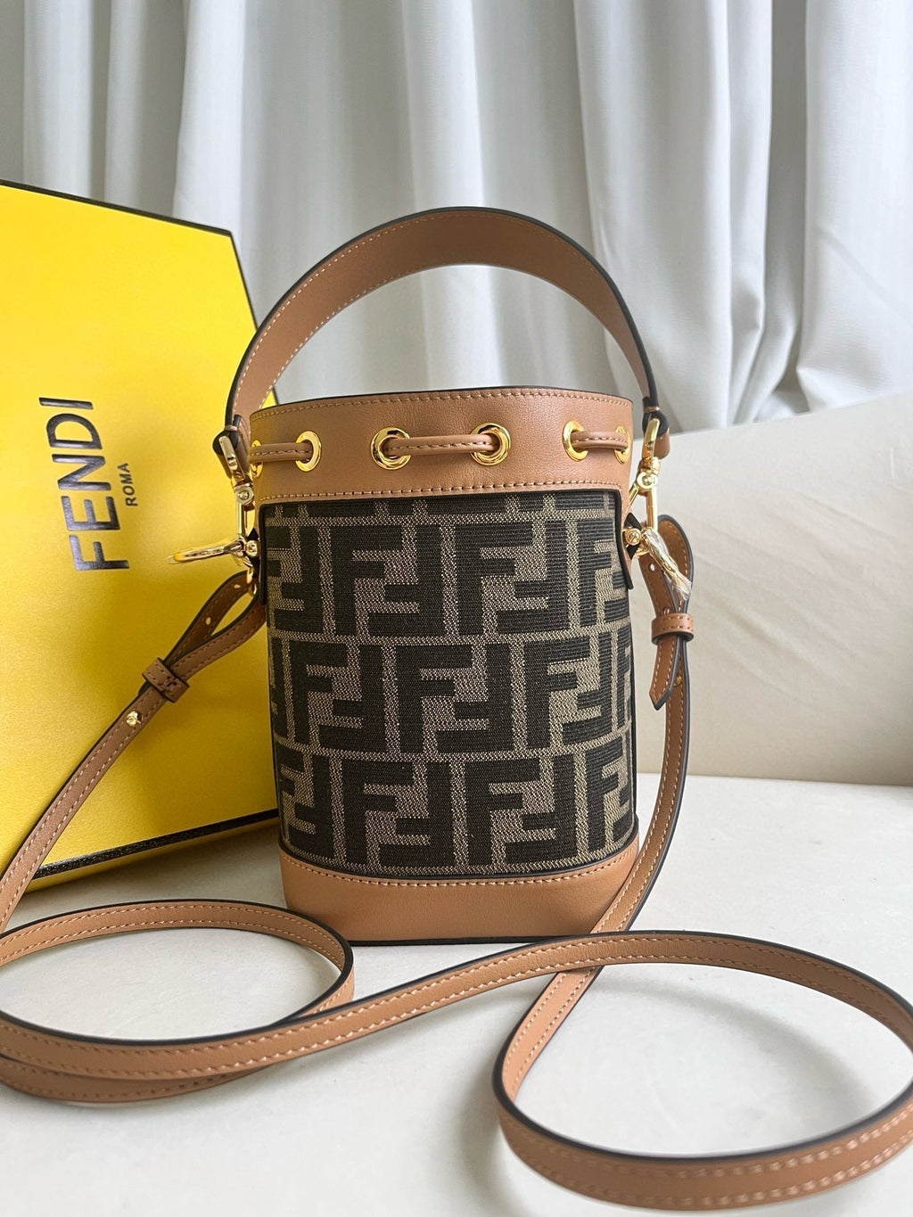 FENDI MON TRESOR 18 IN BROWN CALFSKIN