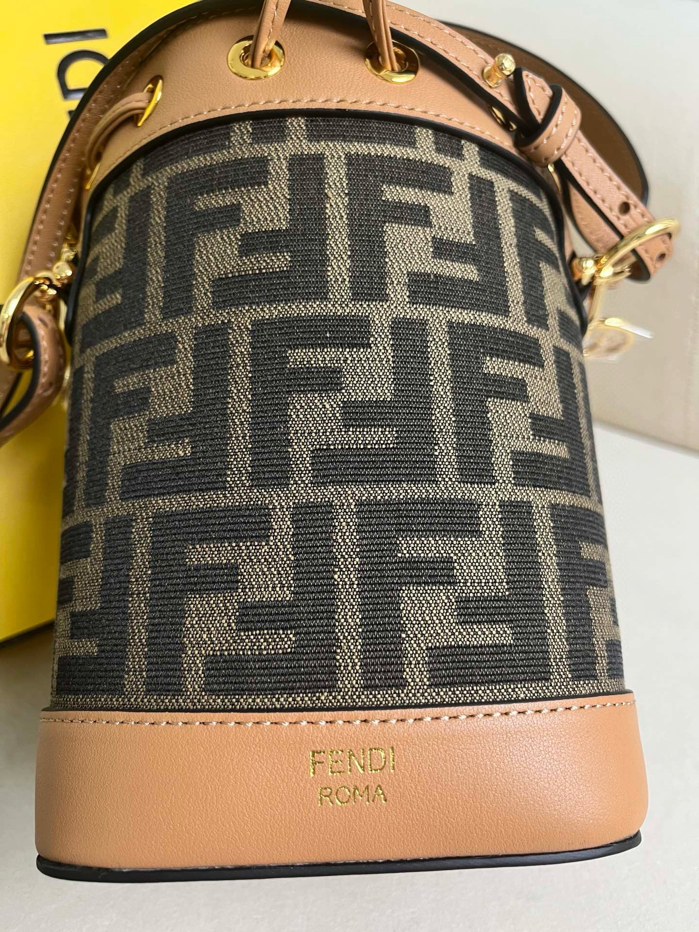 FENDI MON TRESOR 18 IN BROWN CALFSKIN