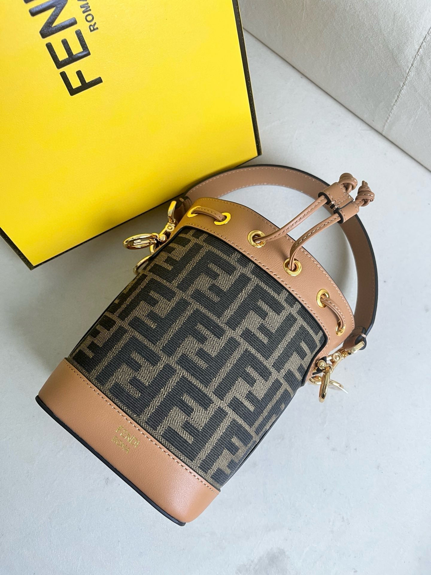 FENDI MON TRESOR 18 IN BROWN CALFSKIN