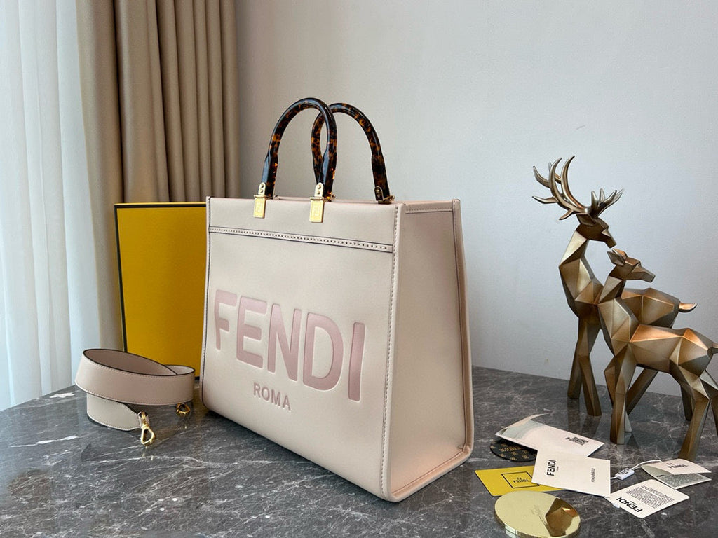 FENDI SHINE LARGE 35 TOTE IN BEIGE CREAM CALFSKIN