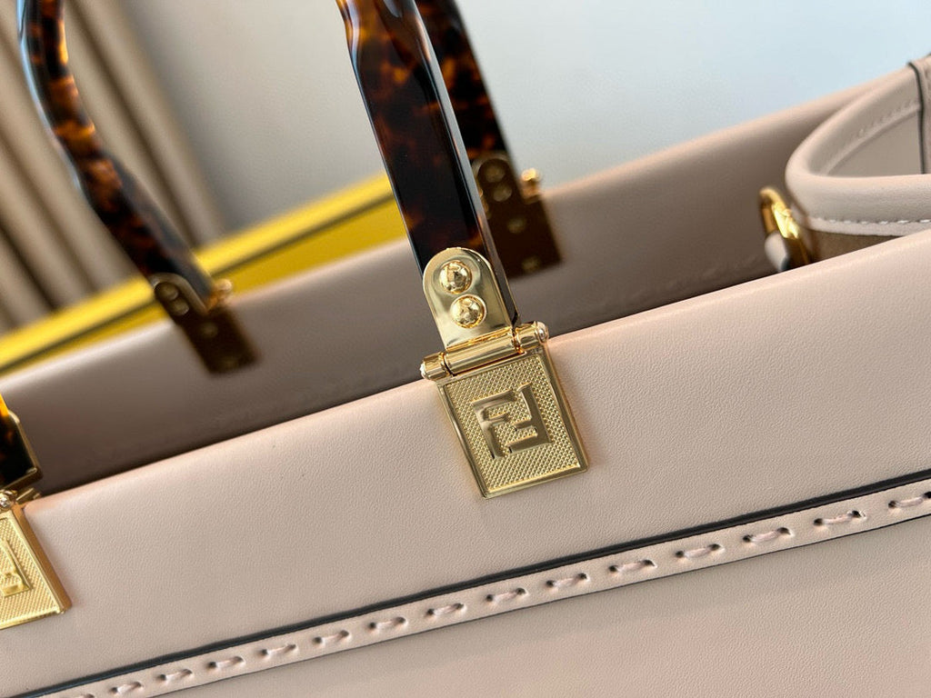 FENDI SHINE LARGE 35 TOTE IN BEIGE CREAM CALFSKIN