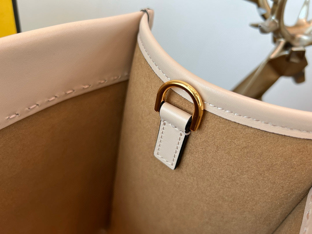 FENDI SHINE LARGE 35 TOTE IN BEIGE CREAM CALFSKIN