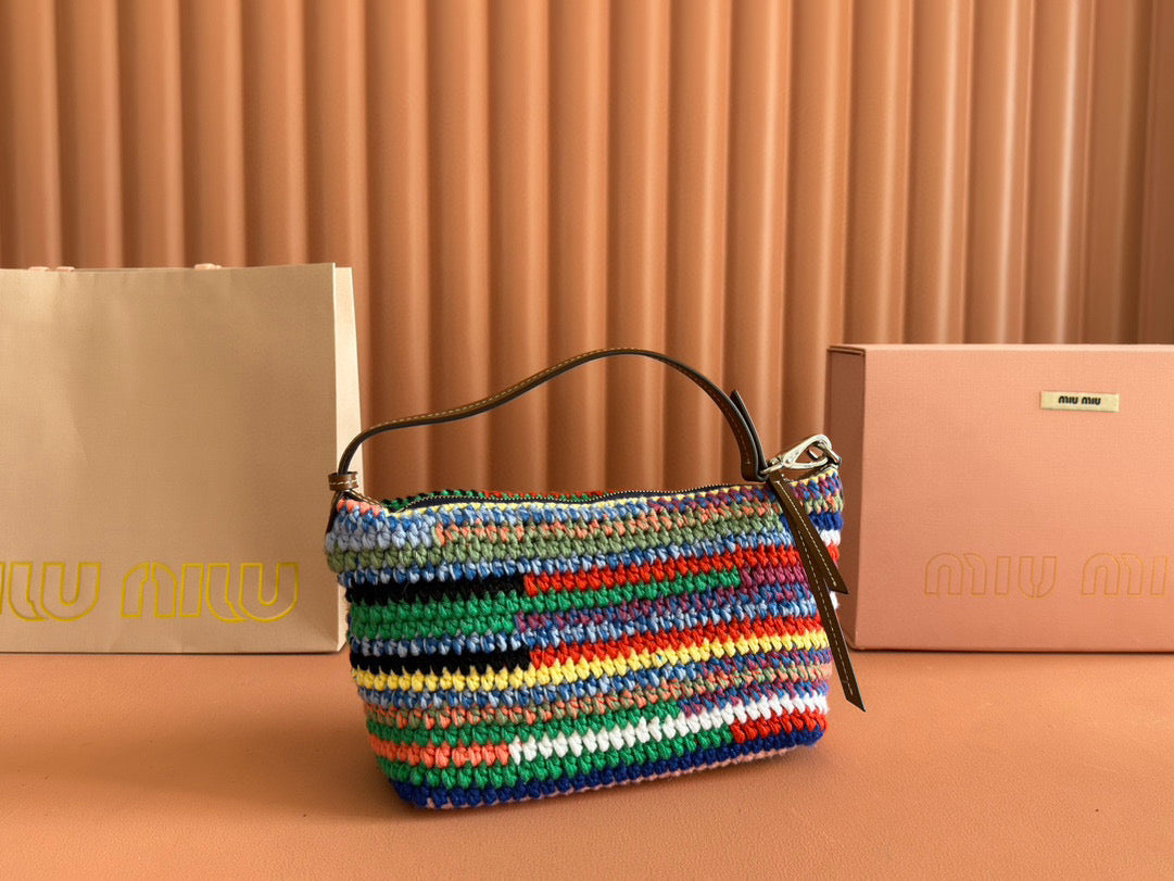 MIU MIU CROCHET TOTE BAG 25 IN MULTICOLORED WOVEN RAFFIA